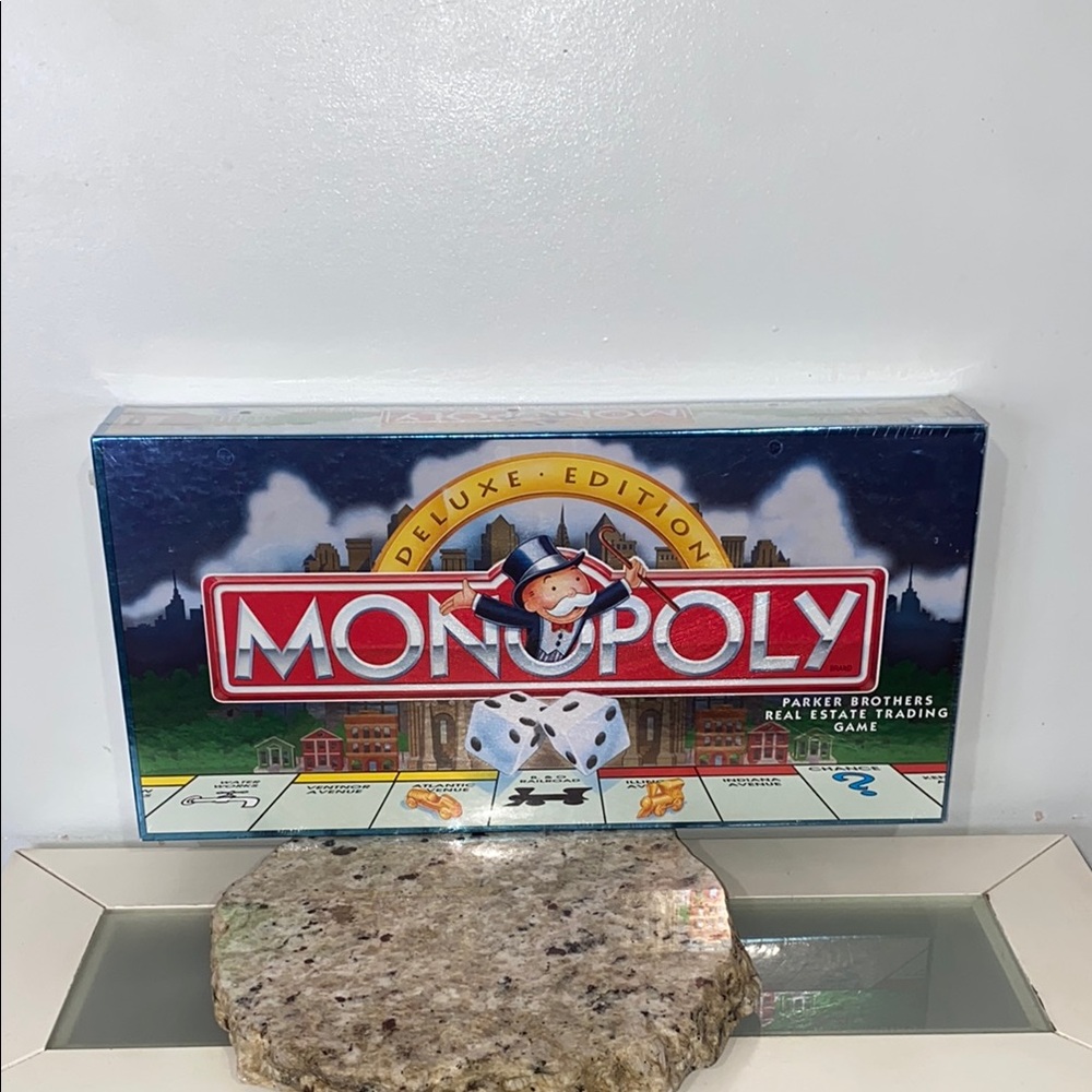 Vintage Deluxe Edition Monopoly Board Game Parker Brothers 1995 Factory Sealed!